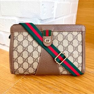 Gucci Authentic Vintage Monogram Sherry Line Clutch / Crossbody Bag